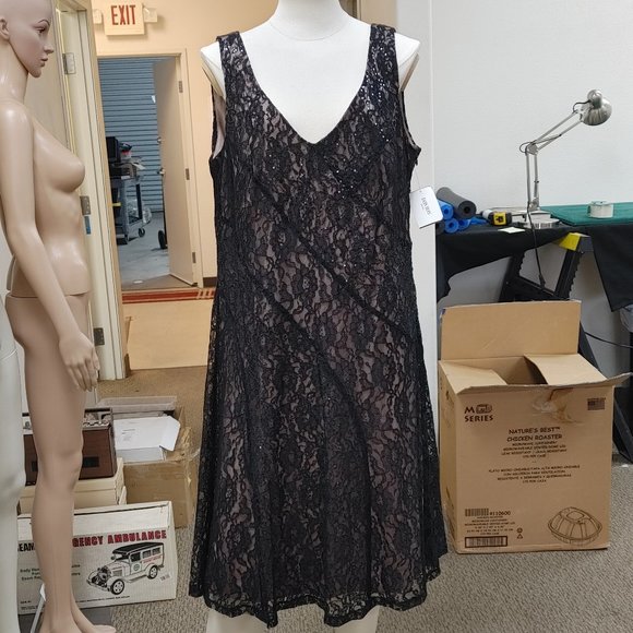 BLACK LACE EVENING DRESS BY IGNITE EVENINGS BY CAROLLIN SIZE 18 NWT - Picture 1 of 11